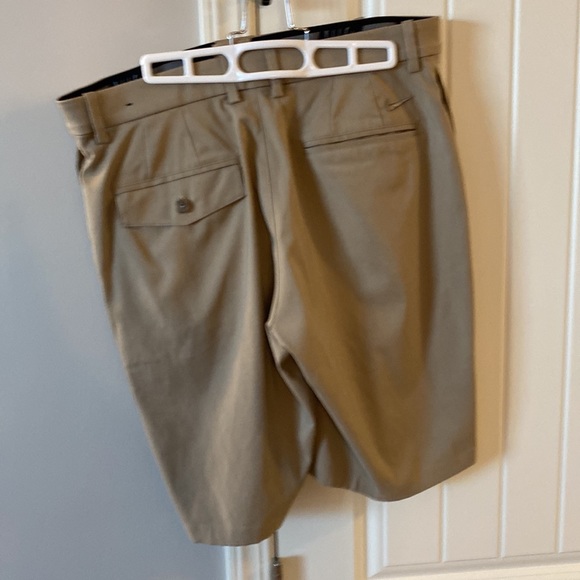 Nike golf short dry fit - Picture 2 of 3